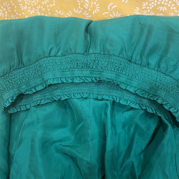 Banana Republic 100% silk skirt - Picture 6 of 7